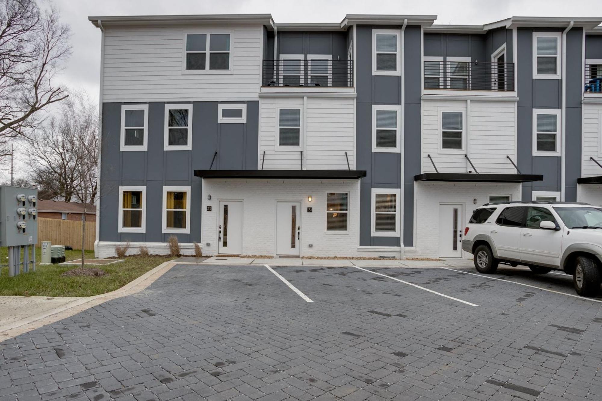 Modern Townhome, 10Min To Downtown! 8Min To Grand Ole Opry! Sleeps 8! Nashville Exterior foto